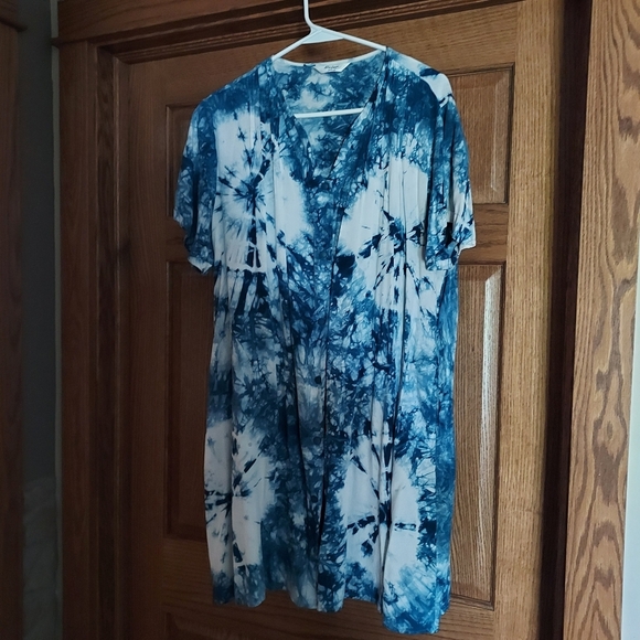 Guier Dresses & Skirts - Blue and White Tie-Dye Dress